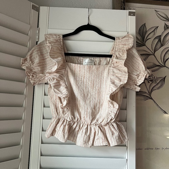 Line and Dot White Textured Blouse - Size XS - Picture 2 of 6